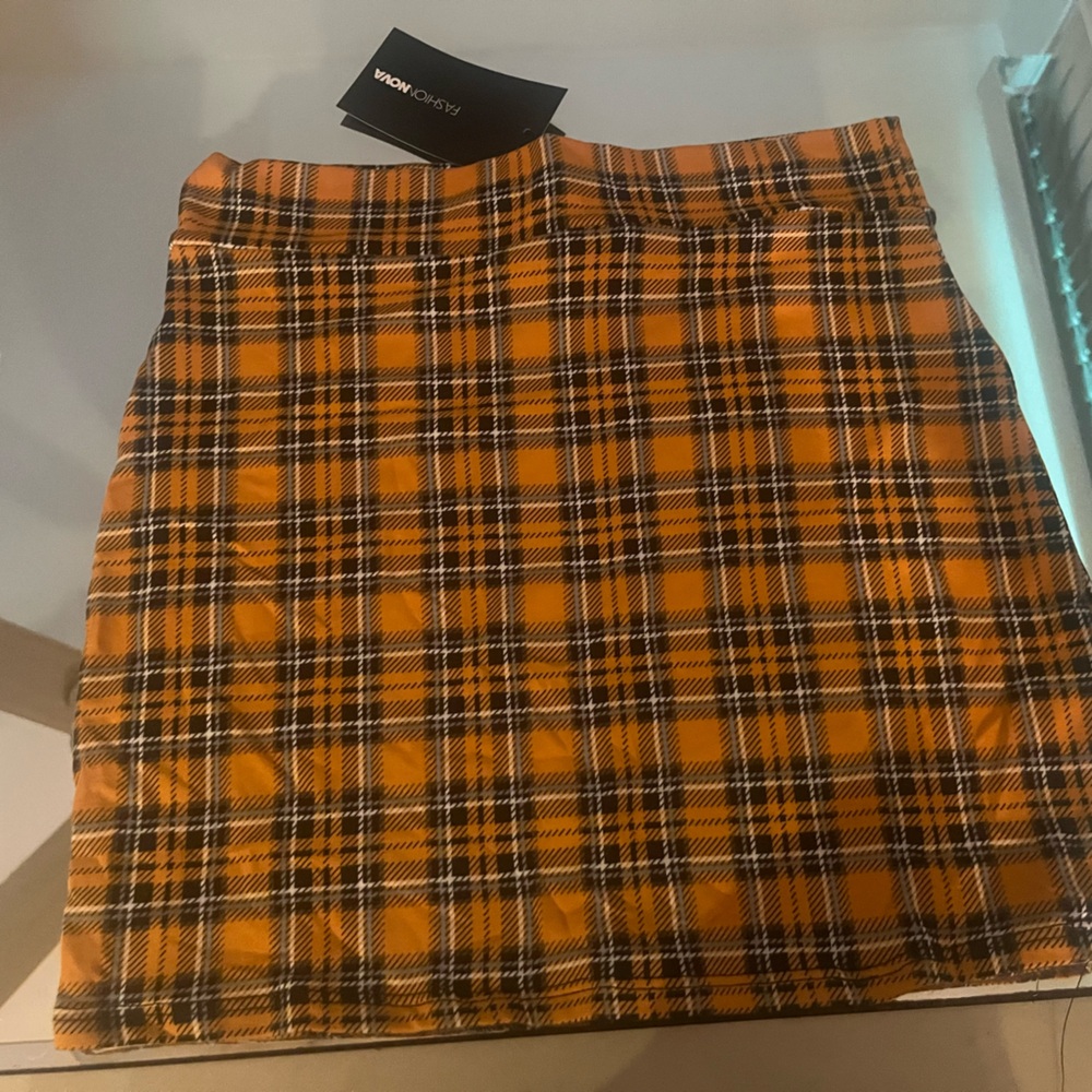 Vero Moda Women's Plaid Skirt - Orange and Black - Picture 1 of 2